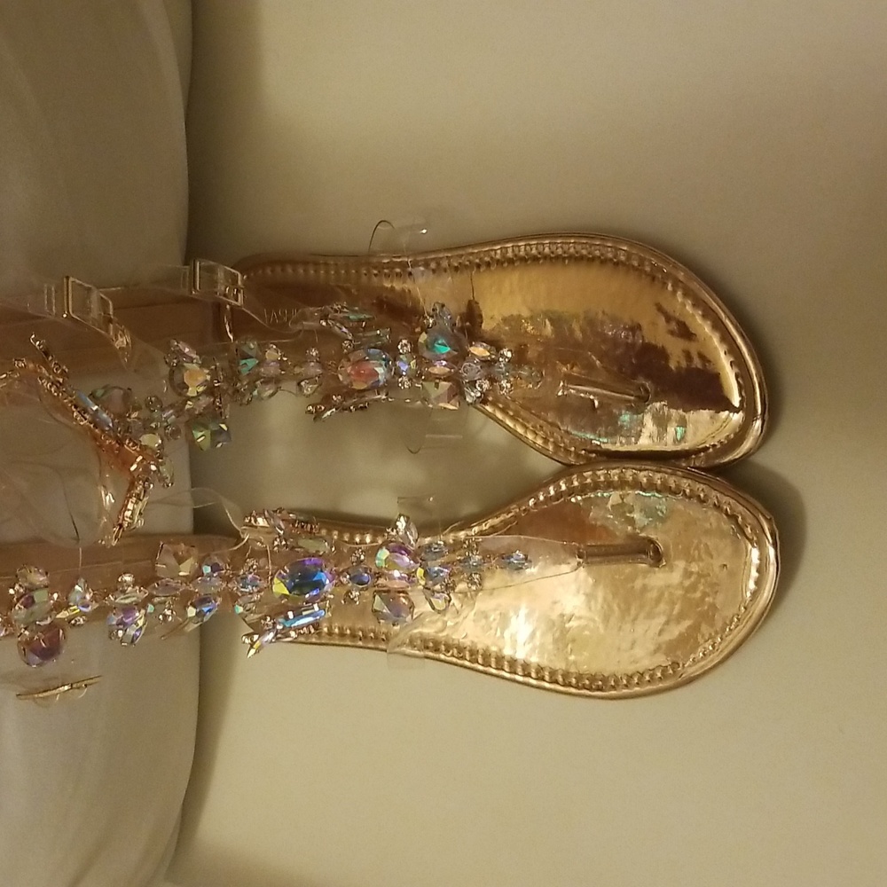 Fashion Nova Sandals - Picture 3 of 5
